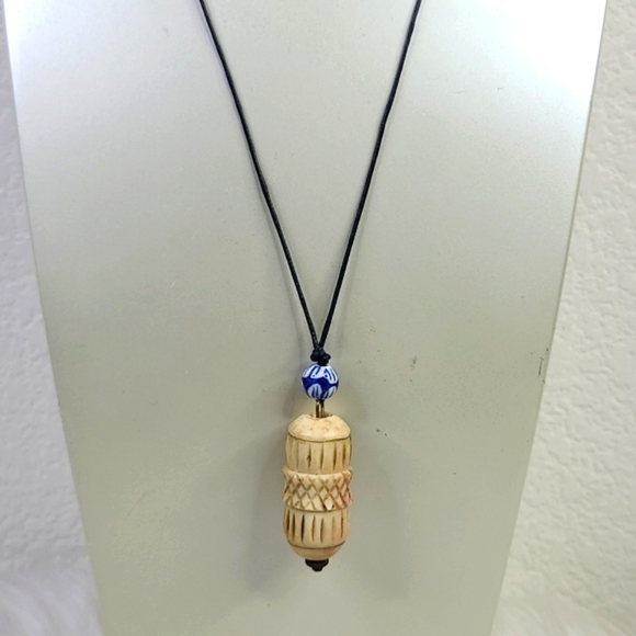 Necklace Pendant Creme Blue Vintage Carved Tibetan Bead Unisex Hippie Festival - Picture 4 of 6